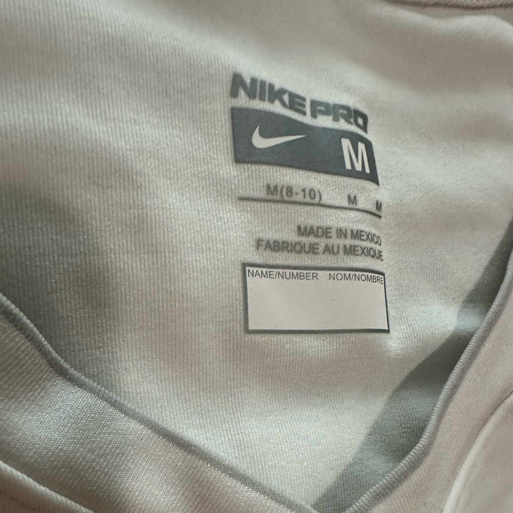 Nike Pro White Performance Top - Picture 4 of 4